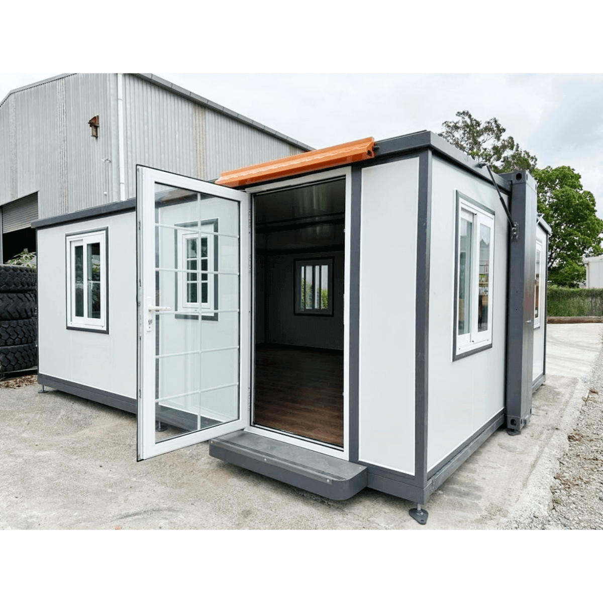 Bastone Tiny Home 15ft x 20ft, Expandable Prebuilt Home